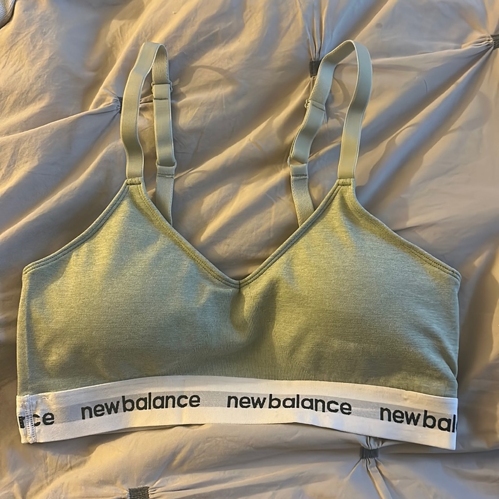 NWOT New Balance Sports Bra Size XL